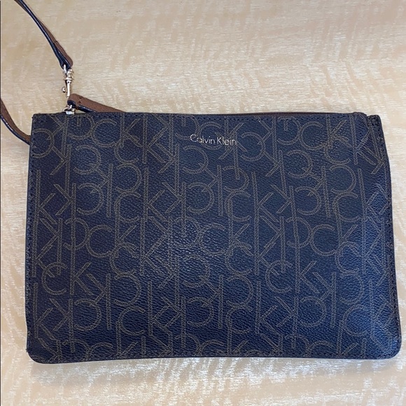 Calvin Klein Reversible Monogram Shoulder Bag - Picture 8 of 9
